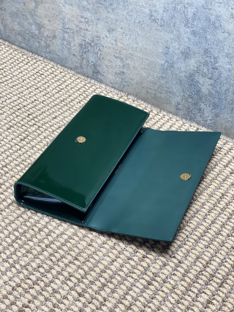 Y51 clutch bags